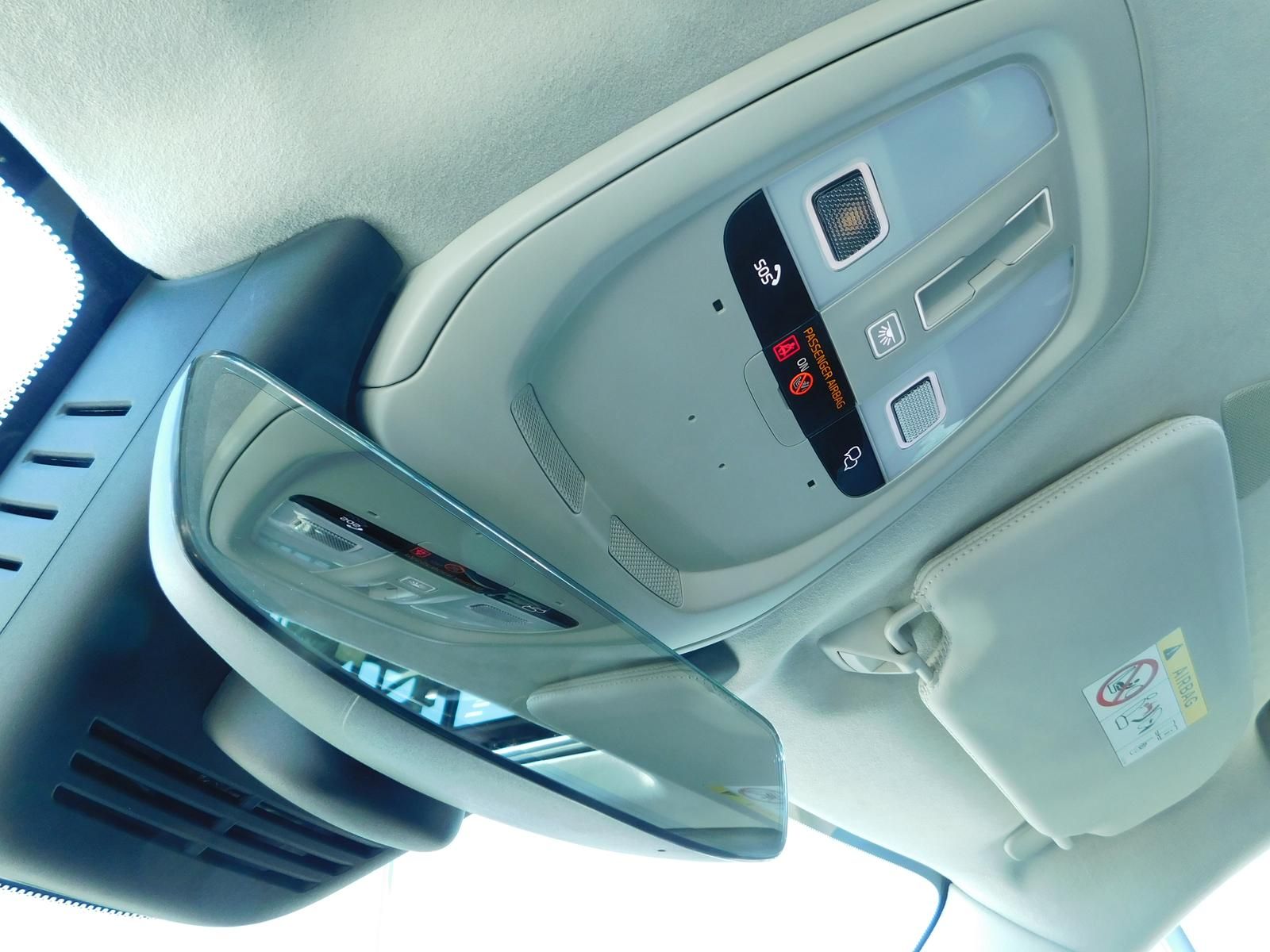 Fahrzeugabbildung Volvo XC90 T8 Ultra Dark
