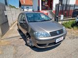 Fiat Punto Classic 1.2 5 porte unicopro. - Fiat Punto Classic mit Benzin-Antrieb
