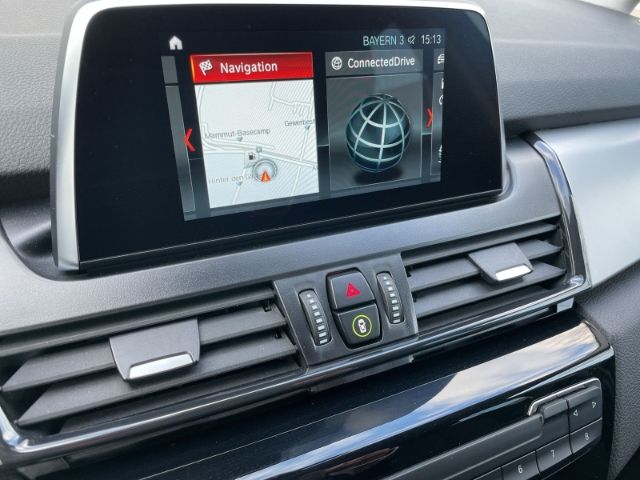 Fahrzeugabbildung BMW 218 Active Tourer Advantage Autom. Navigation. R