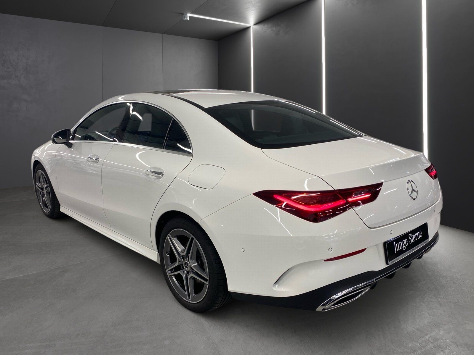 Fahrzeugabbildung Mercedes-Benz CLA 220 d AMG Plus*Pano*HUD*360*Distro*Multibeam