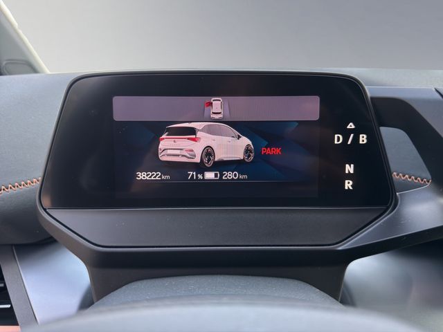 Born 150kW 62kWh