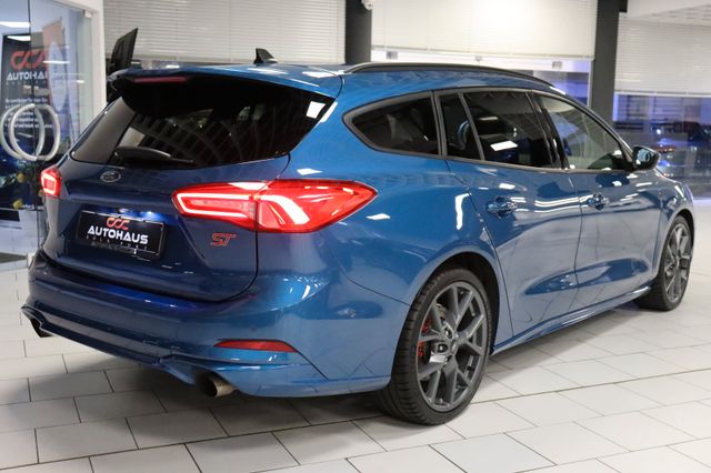 Fahrzeugabbildung Ford Focus Turnier ST 2.3 Eco Performance |1HAND|B&O|