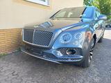 Bentley Bentayga,Diesel,1 Hand,Voll,Pano,Nachtsicht,uvm - Bentley Bentayga in Frankfurt (Main)