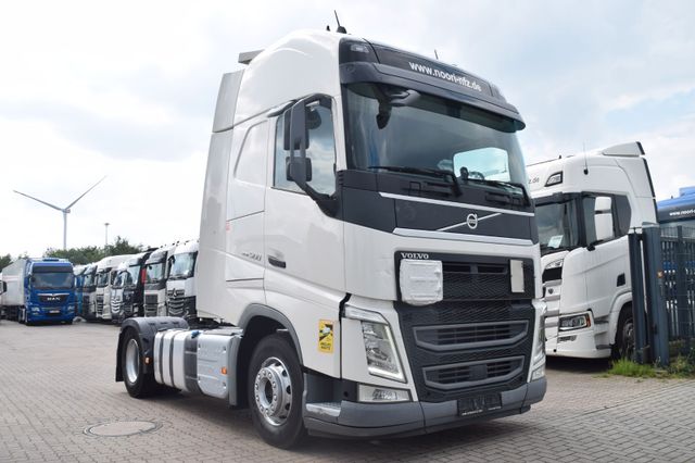 Volvo FH 500 Globetrotter XL 2 Tanks Lane Guard ADR