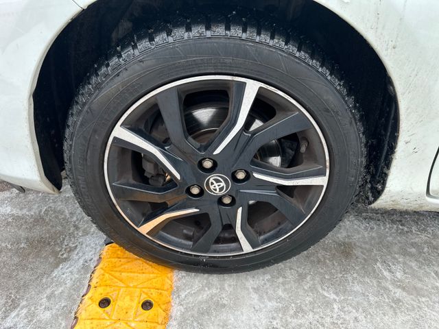 Toyota Yaris Style Hybrid *Unfall*