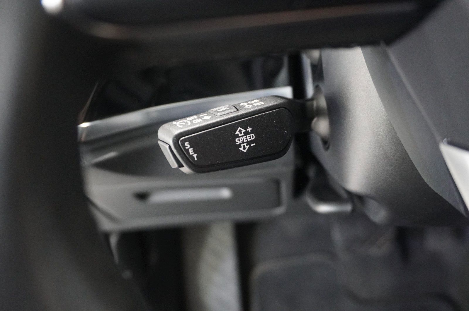 Fahrzeugabbildung Audi Q3 35 TFSI ADVANCED S-TRONIC NAVI/LED/VIRTU/DAB+