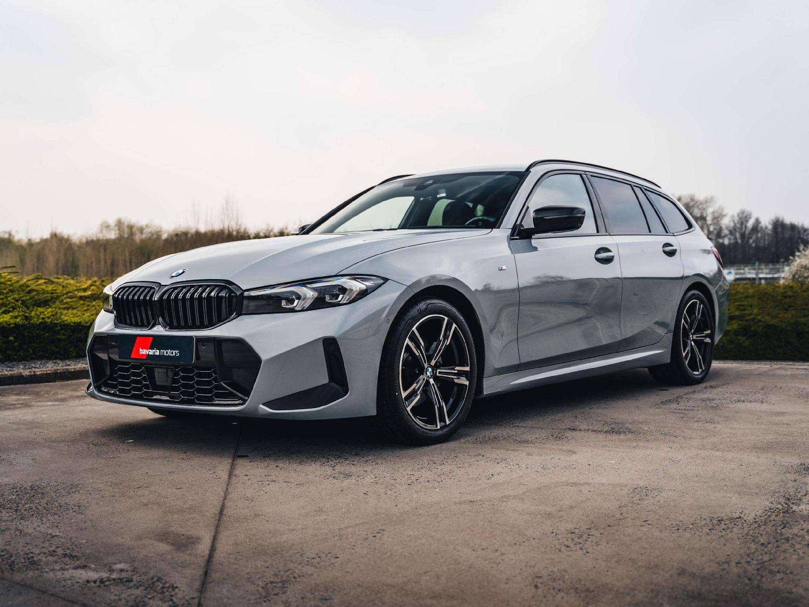 BMW 320 Touring MHEV / M Pack / Shadow Line imagem 3