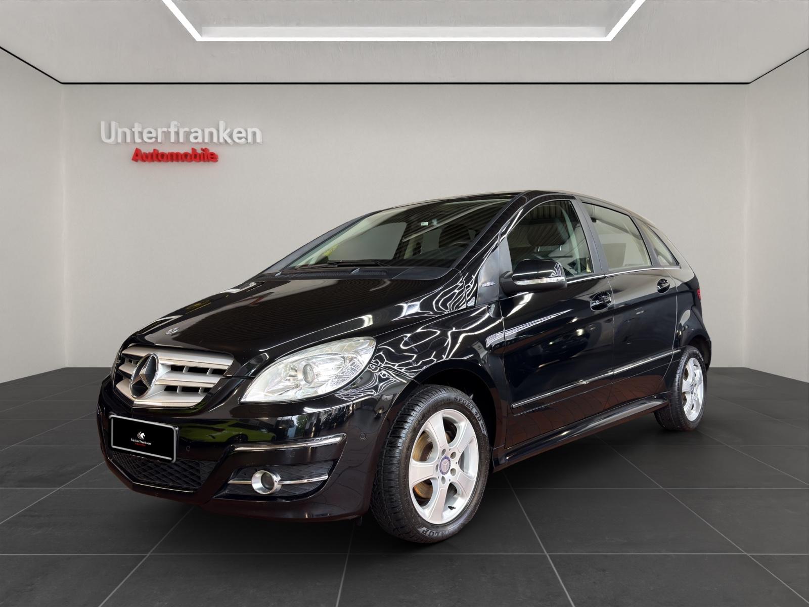 Mercedes-Benz B 180-PDC-KLIMA-SITZHZ-8FACH-SERVICE+HU/AU NEU