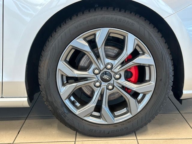 Fahrzeugabbildung Ford Focus Turnier ST-Line Navi Sound-B&O LED ACC