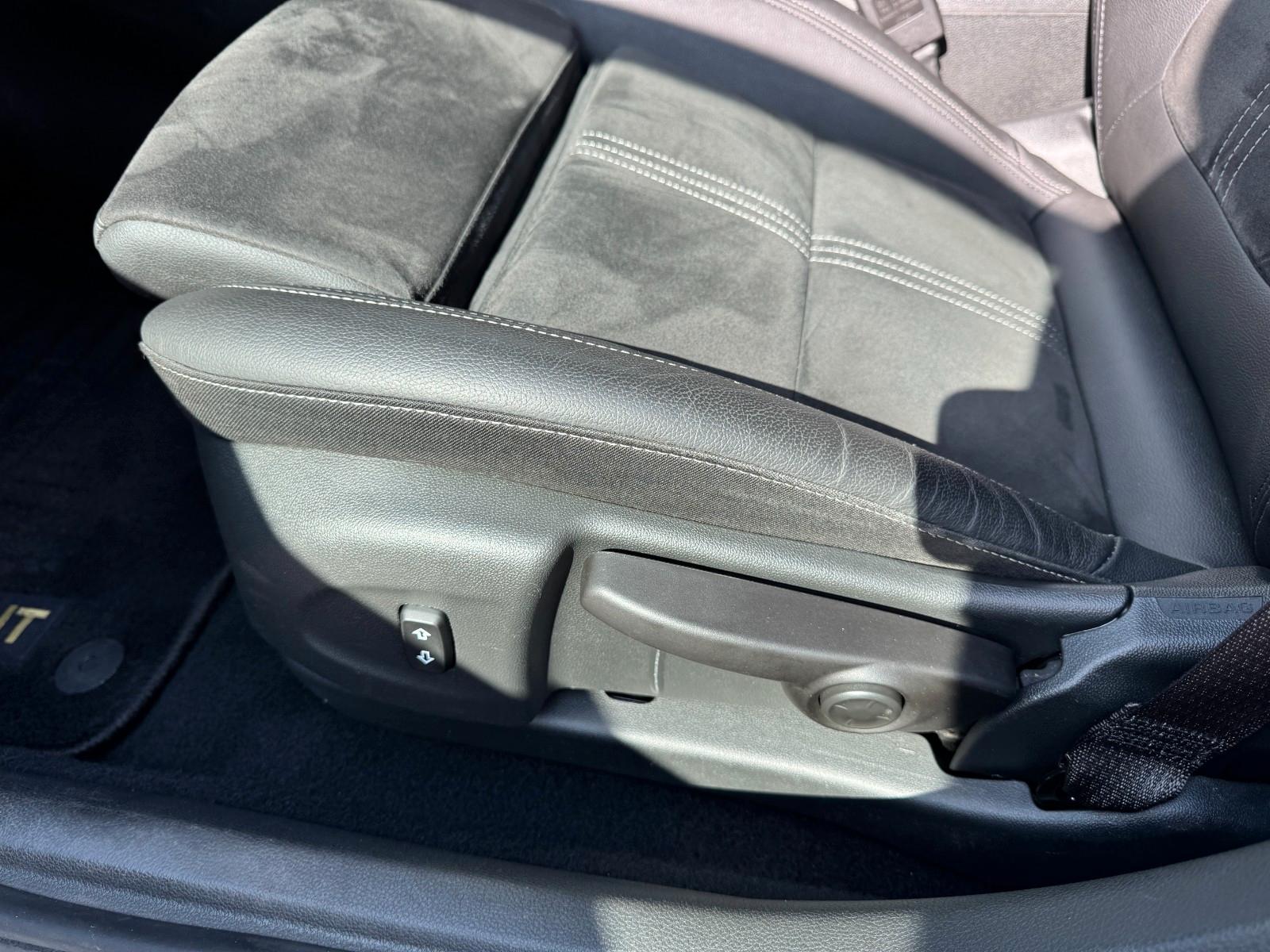 Opel Astra K SportsTourer Elegance Alcantara Led Navi