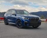 BMW X5 M50 M50d - - blaue BMW X5 M50