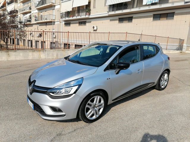 Renault Clio 1.5 dCi 75 CV 5 porte Moschino 2019