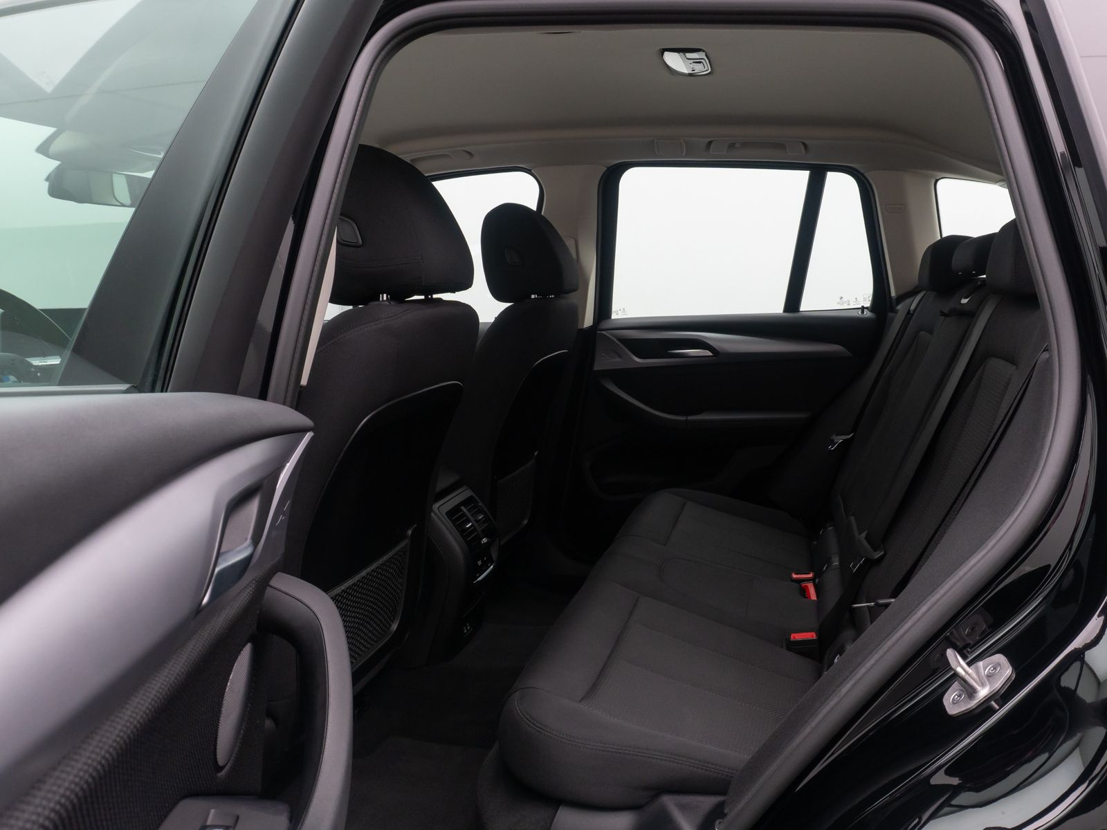 Fahrzeugabbildung BMW X3 xD30e Kamera HUD DAB Komfort Sport LED 18Zoll