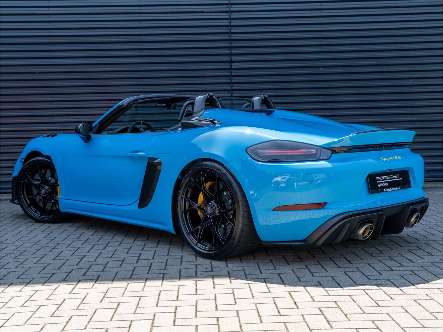 Porsche 718 Spyder RS 1 Hd. 4850km PTS rivierablau PCCB