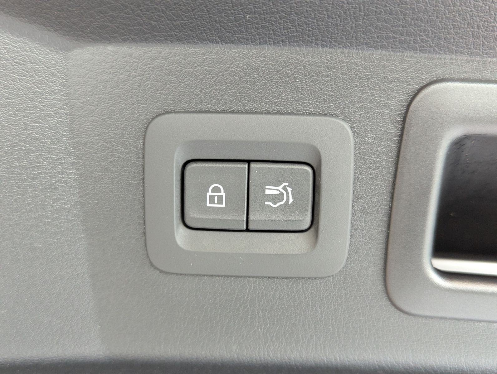 MAZDA CX-60  e-SKYACTIV-D 254 HOMURA AWD HUD Bose 20" - Image 17