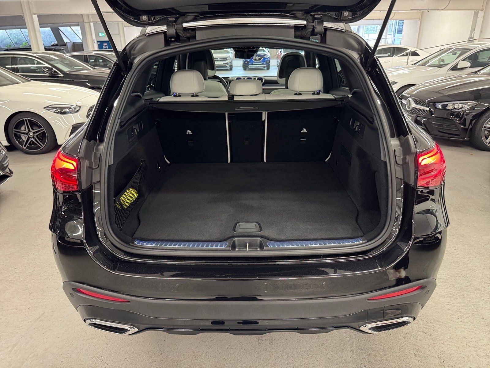 Fahrzeugabbildung Mercedes-Benz GLC 300 d 4M AMG*Pano*HUD*Burmester*Distron*360*