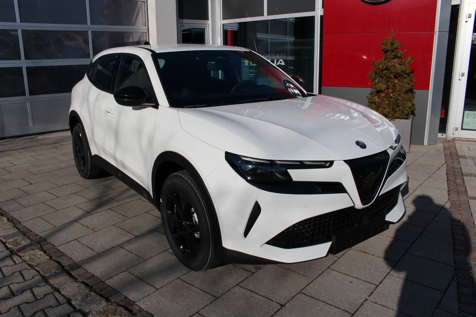 Alfa Romeo Junior Ibrida 1.2 VGT 48V-Hybrid 107 kW