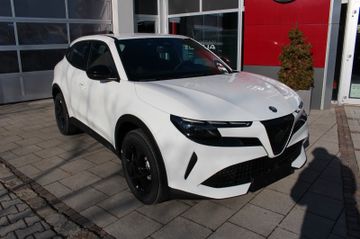 Alfa Romeo Leasingangebot: Alfa Romeo Junior Ibrida 1.2 VGT 48V-Hybrid 107 kW
