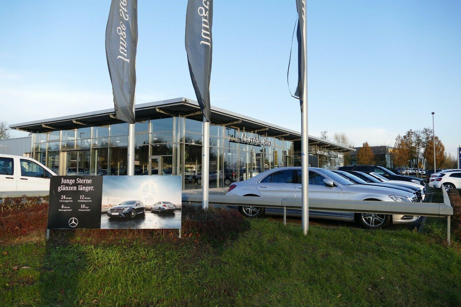showroom-image-top