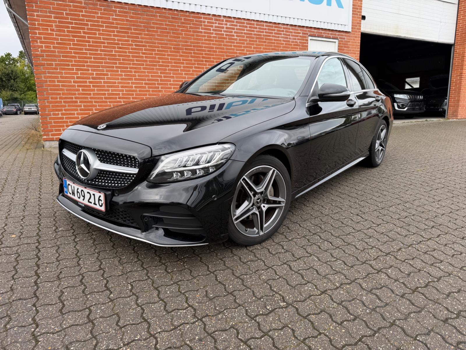 Mercedes-Benz C 200 Limousine AMG-Line, ONE OWNER