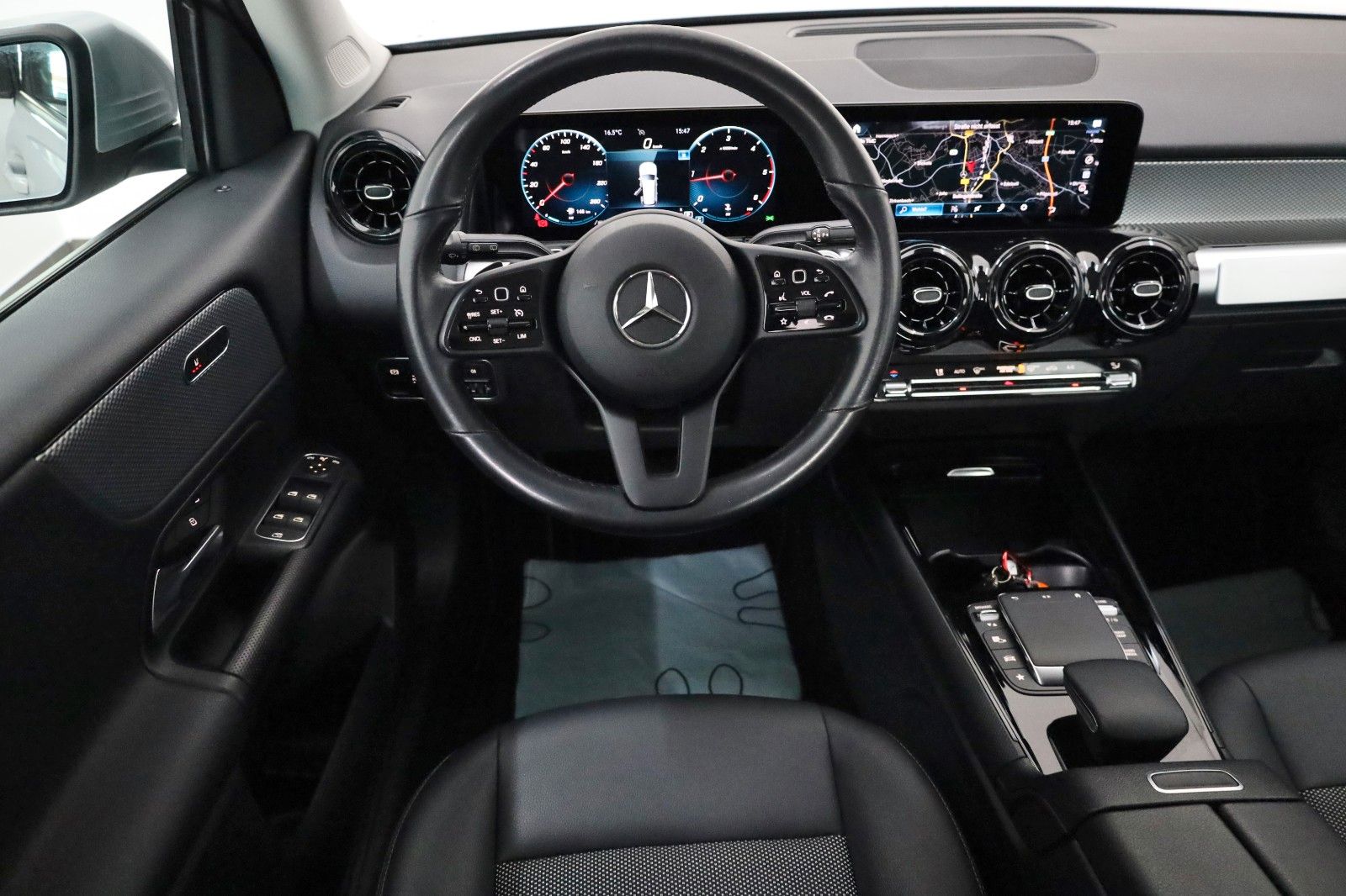 Fahrzeugabbildung Mercedes-Benz GLB 200d T.Leder,Navi,LED,SH,Park Paket,Kamera