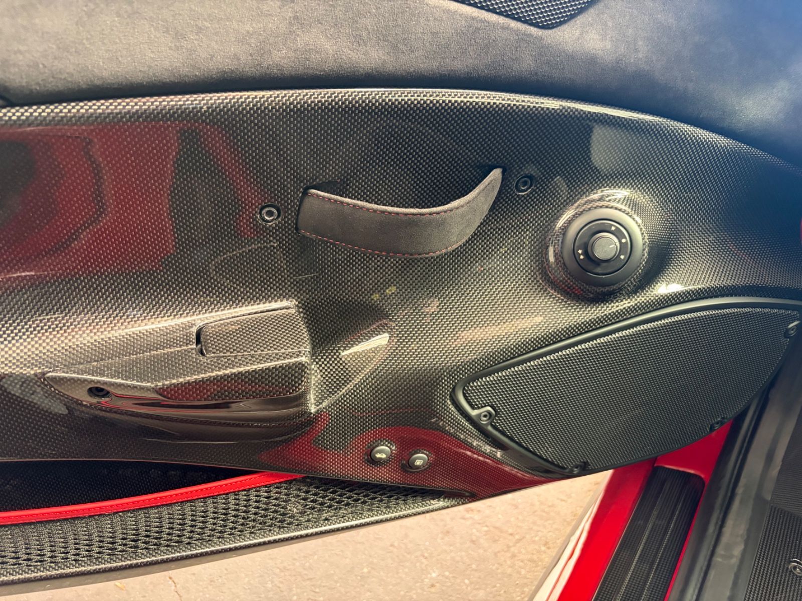 FERRARI 488 Pista 26