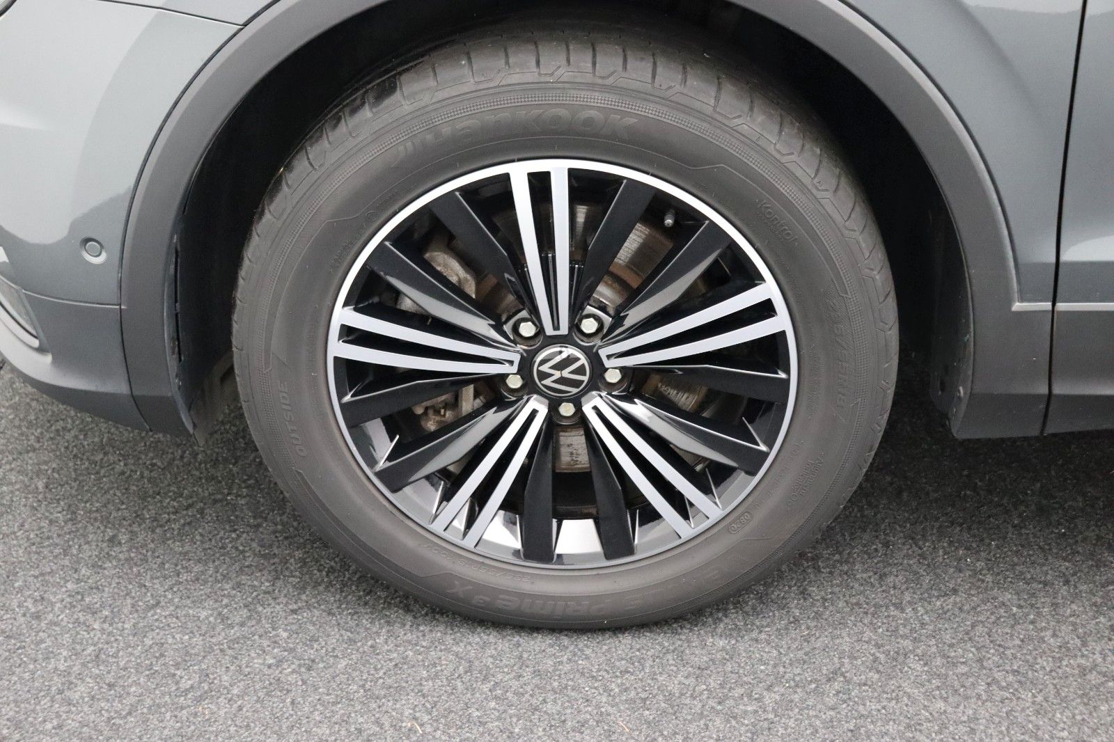 Fahrzeugabbildung Volkswagen Tiguan Highline 2.0 TDI 4Motion Standheizung