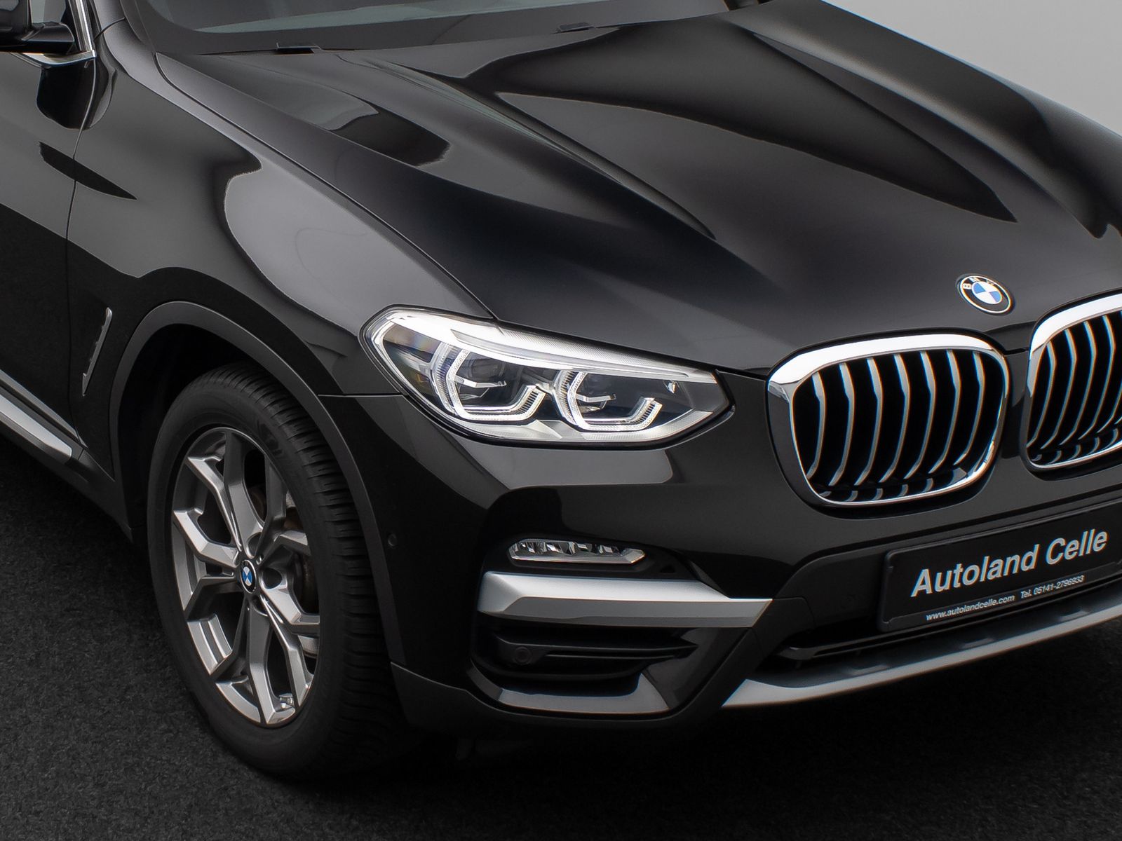 Fahrzeugabbildung BMW X3 xD20d xLine Kamera HUD H/K Komfort Sport 19"