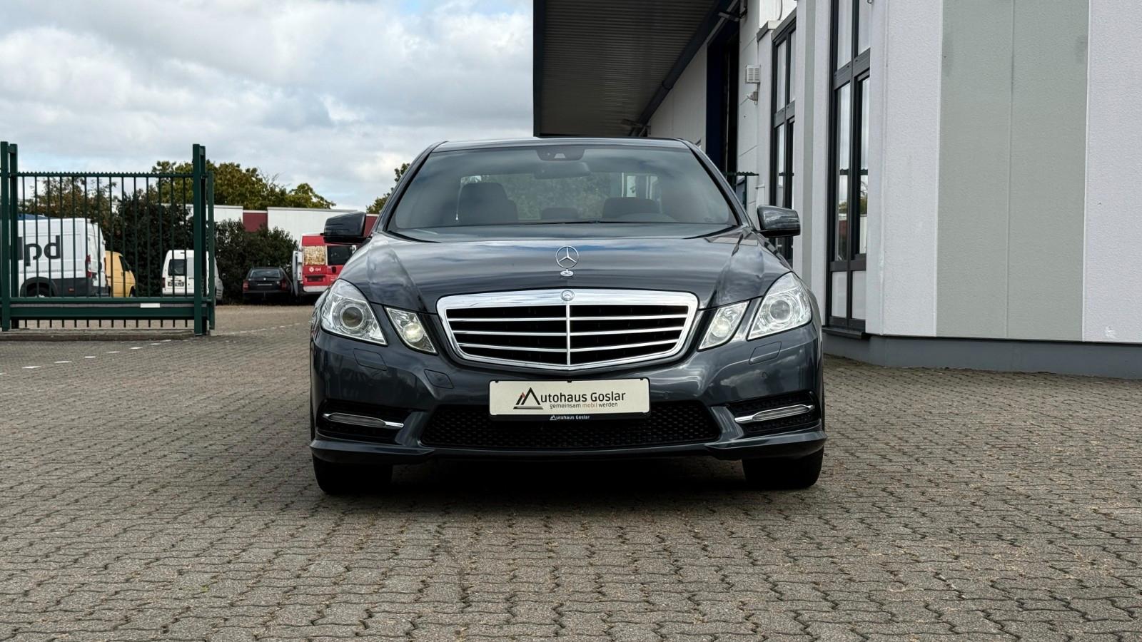 Mercedes-Benz E 220 Elegance *Automatik*AMG-Paket*Xenon*
