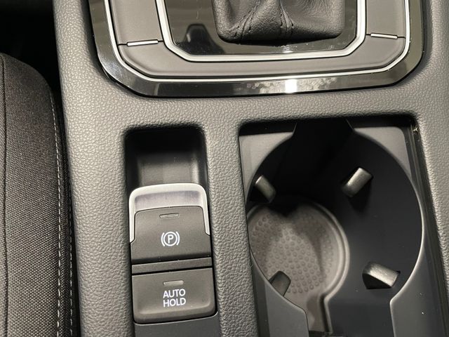 Passat Variant Business 1.5 TSI DSG LED RFK ACC