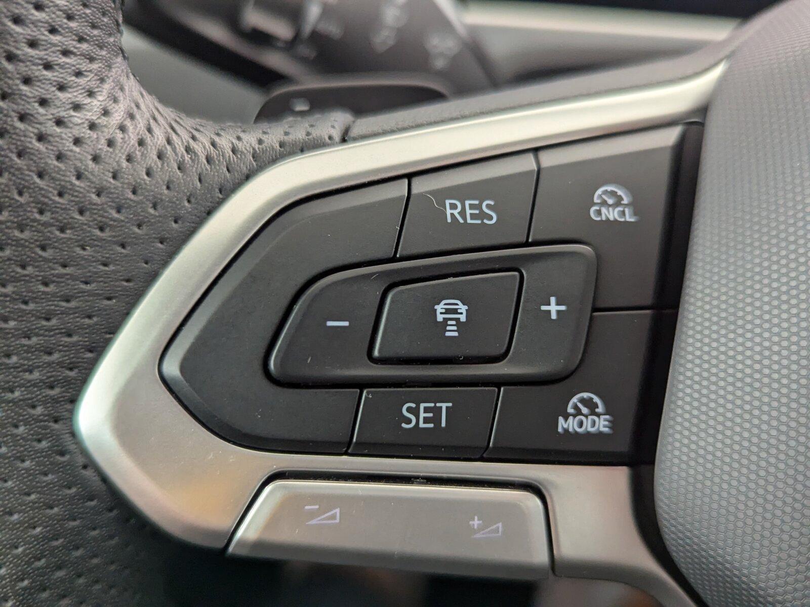 Volkswagen Passat 2.0 TDI R-Line LED+NAVI+ACC+Styling, миниатюра 21