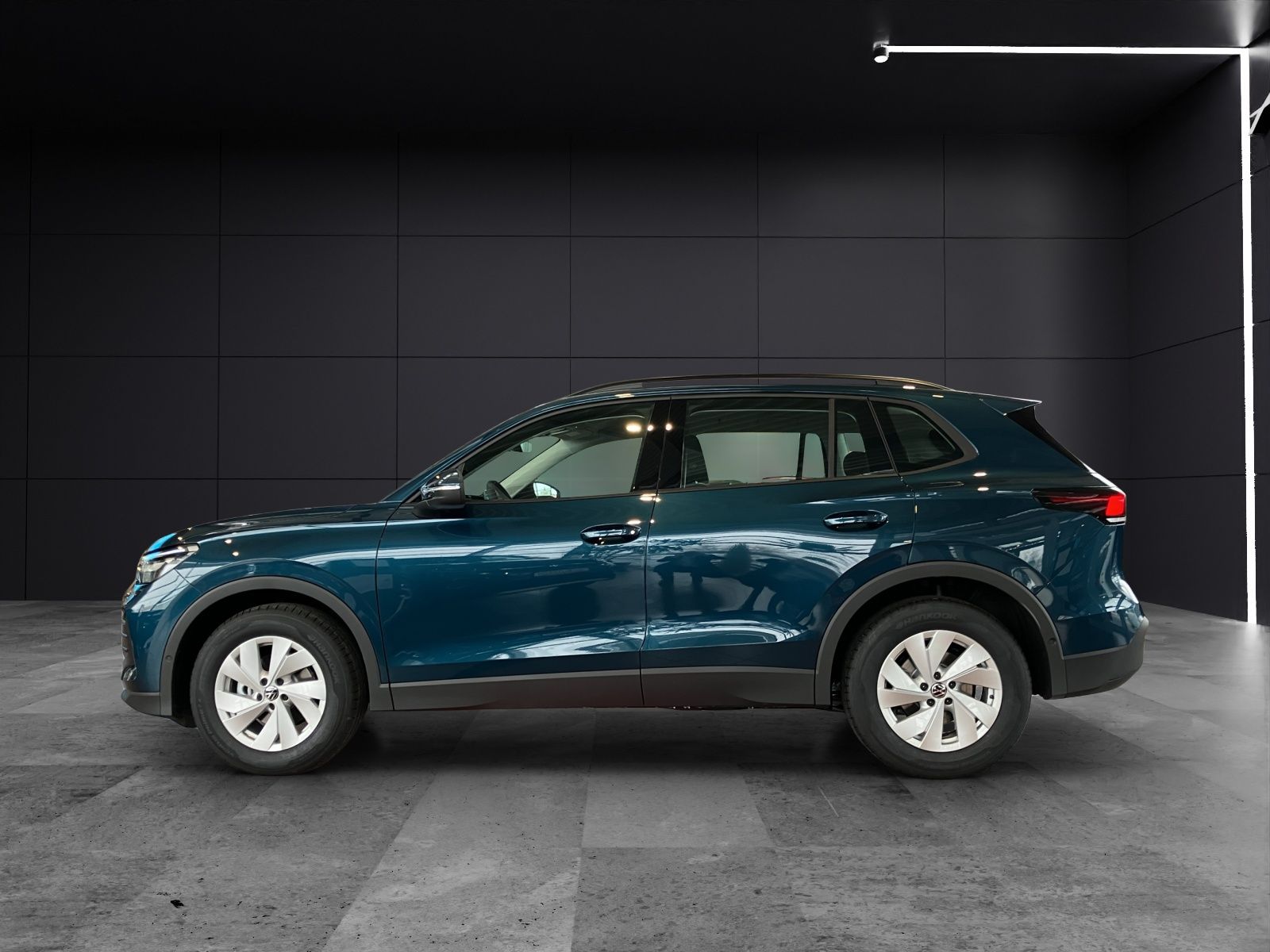 Fahrzeugabbildung Volkswagen Tiguan eTSI  DSG LED AHK RFK
