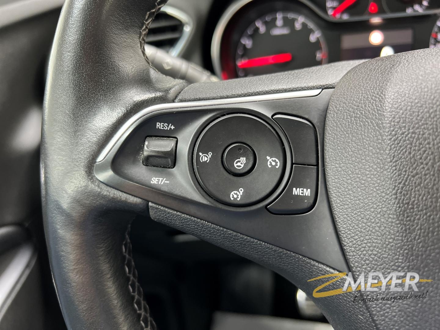 Opel Grandland X Ultimate 1.2 MT6 AHK PDC SHZ LHZ AGR