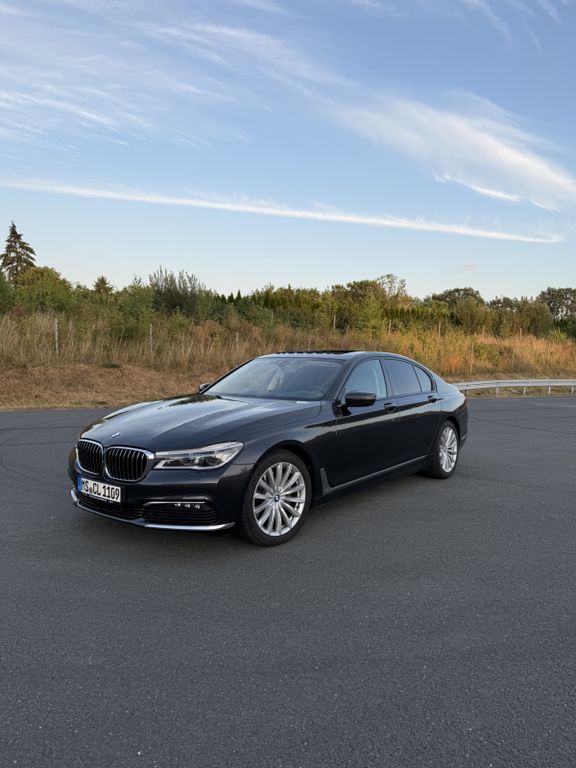 Image of BMW 740
