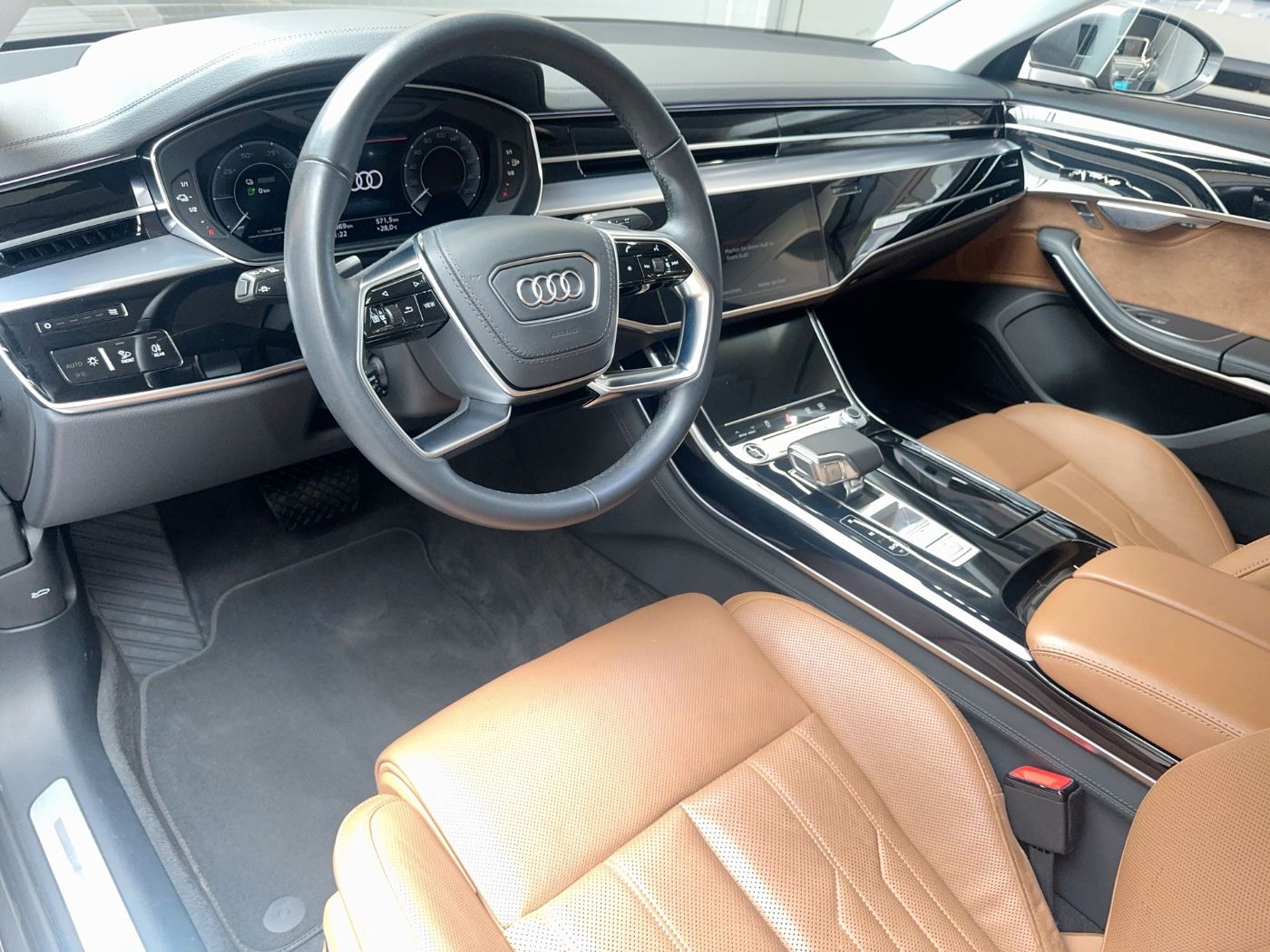 Audi A8 60 eTFSI Hybrid TV/Pano/Matrix/360/ACC//HUD imagem 2