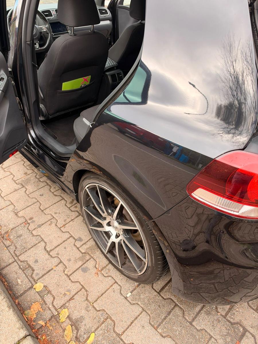 Volkswagen Golf 2011 — двигун 122 HP (90kW)