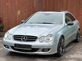Mercedes-Benz CLK 350 Coupe Sport/Navi/R-Kamera/S-Dach/Memory - silberne Mercedes-Benz CLK 350