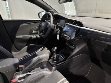 Fotografie 4 des Opel Corsa 1.2 Direct Injection Turbo GS