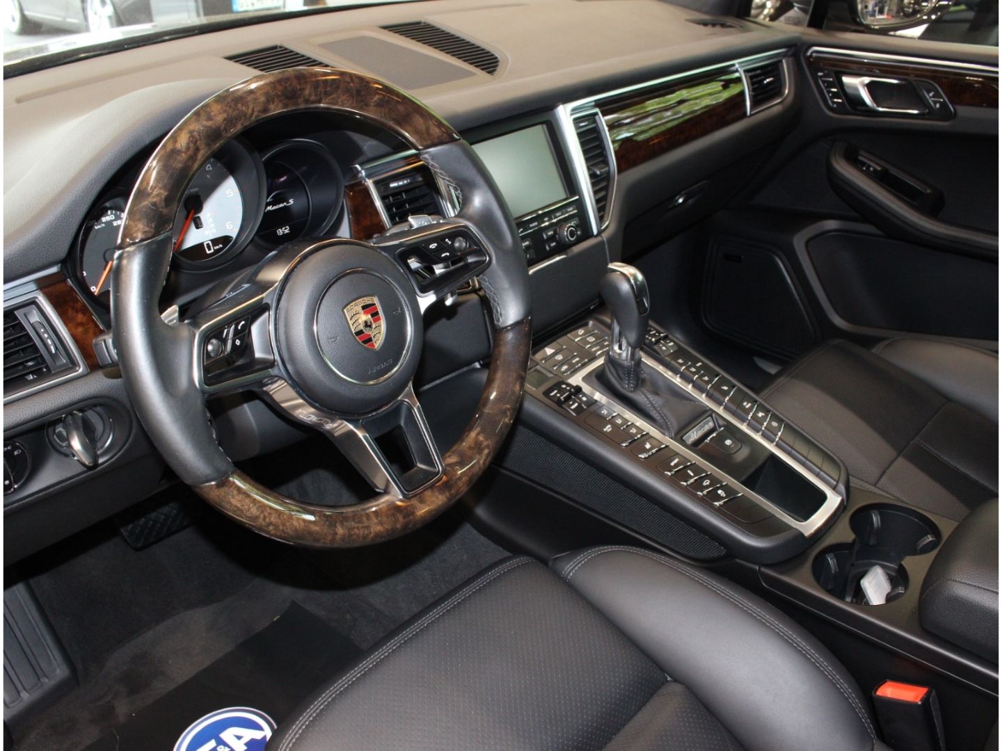 Fahrzeugabbildung Porsche Macan S Diesel Sport Design 1. Hand*Pano*Bose