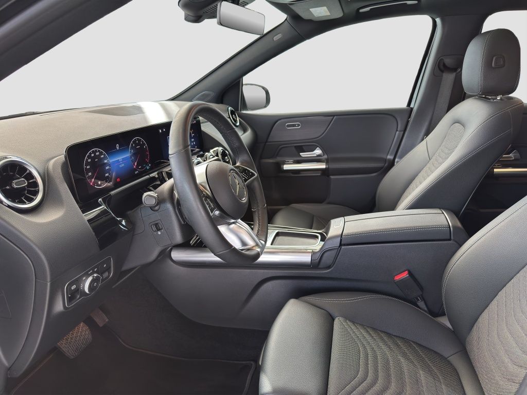 Fahrzeugabbildung Mercedes-Benz B 200 SpurH*AUT*LM*Teilled.
