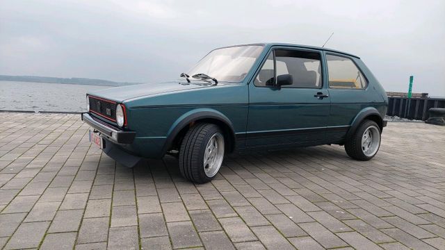 Volkswagen Golf 1 Gti