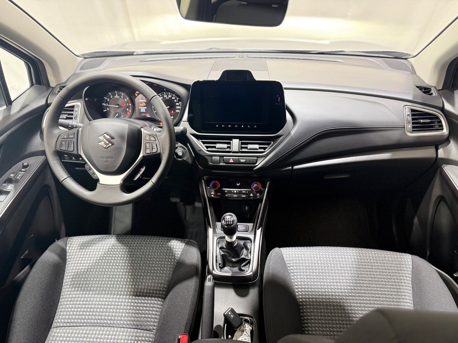 Fahrzeugabbildung Suzuki S-Cross 1.4 BOOSTERJET Hybrid Comfort