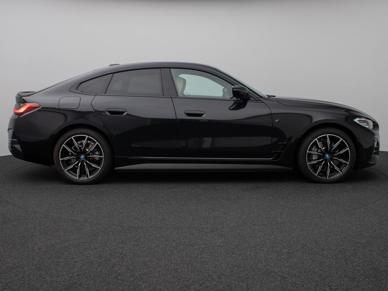 Fahrzeugabbildung BMW i4 eD40 Gran Coupè M Sport Kamera DAB H/K 19Zoll