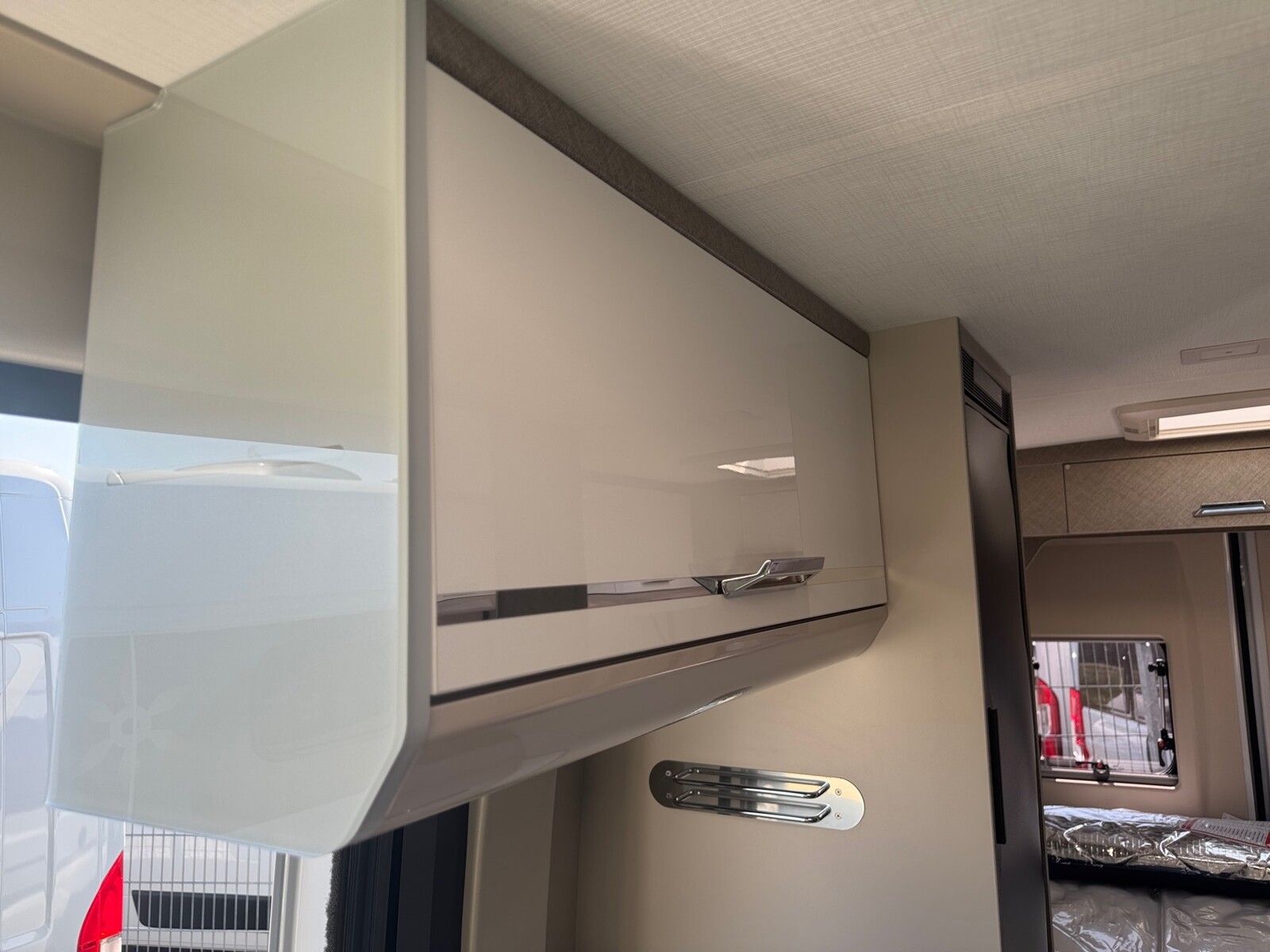 Fahrzeugabbildung Karmann Davis Lifestyle DA 590 LS Markise und Automatik