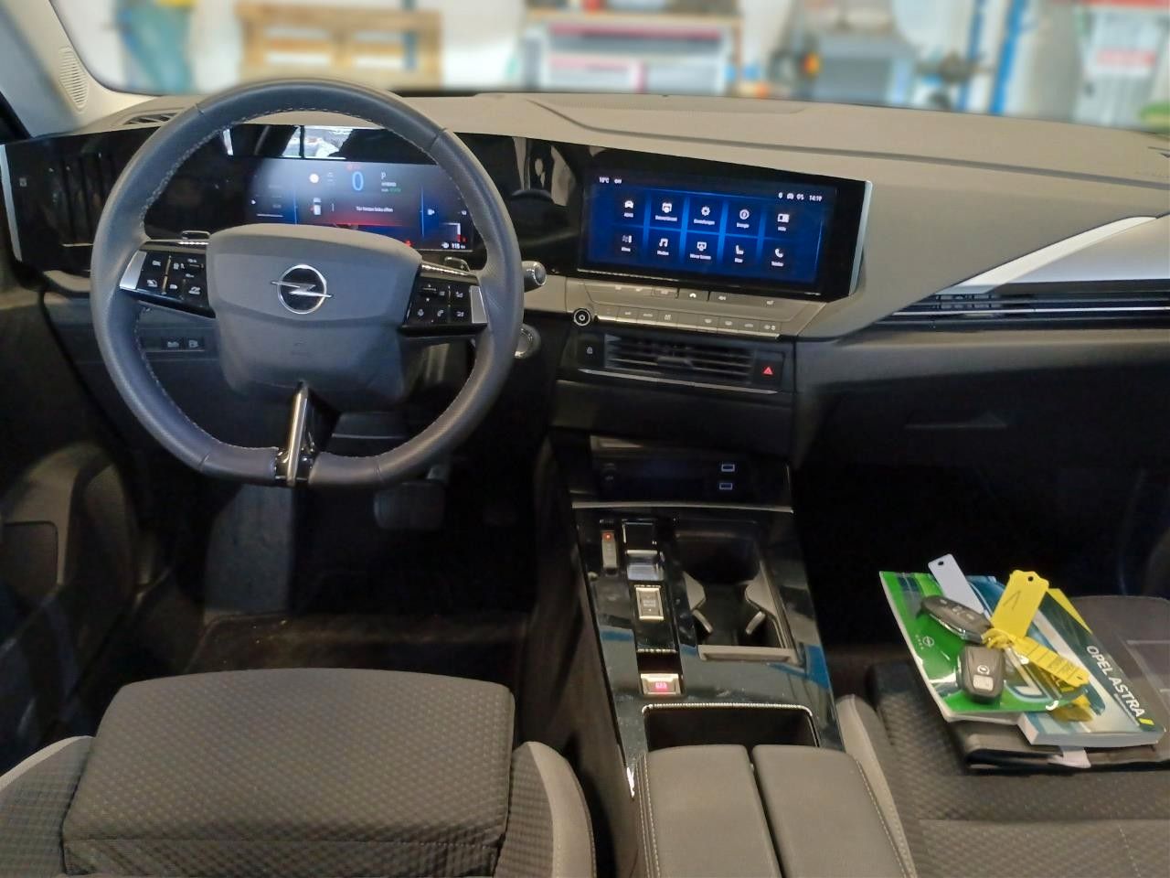 Fahrzeugabbildung Opel Astra L Lim. 1.6 HYBRID ELEGANCE NAVI/LED/KAMERA