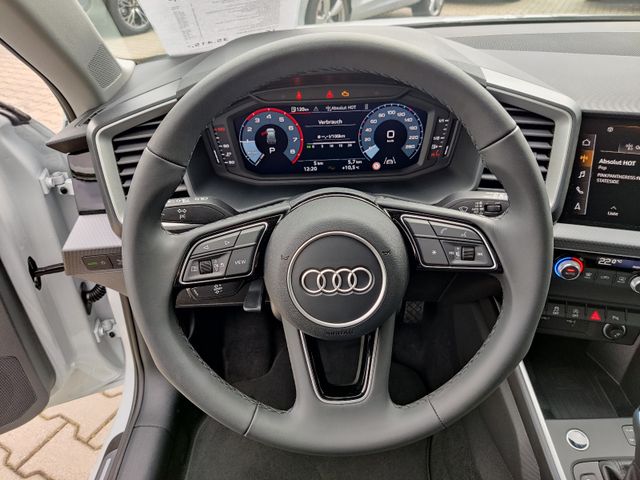 A1 Sportback S line 25 TFSI S tro +1000,- Tanken