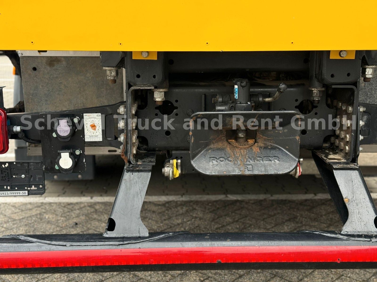 Fahrzeugabbildung MAN TGS 26.430 6x2-4 Pritsche mit FASSI F235
