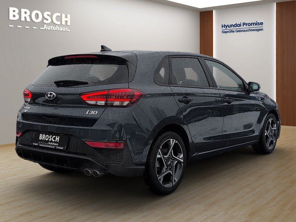 Fahrzeugabbildung Hyundai i30 1.0T N LINE KOMF-P GARANTIE NAV+KAM+SHZ+LED+