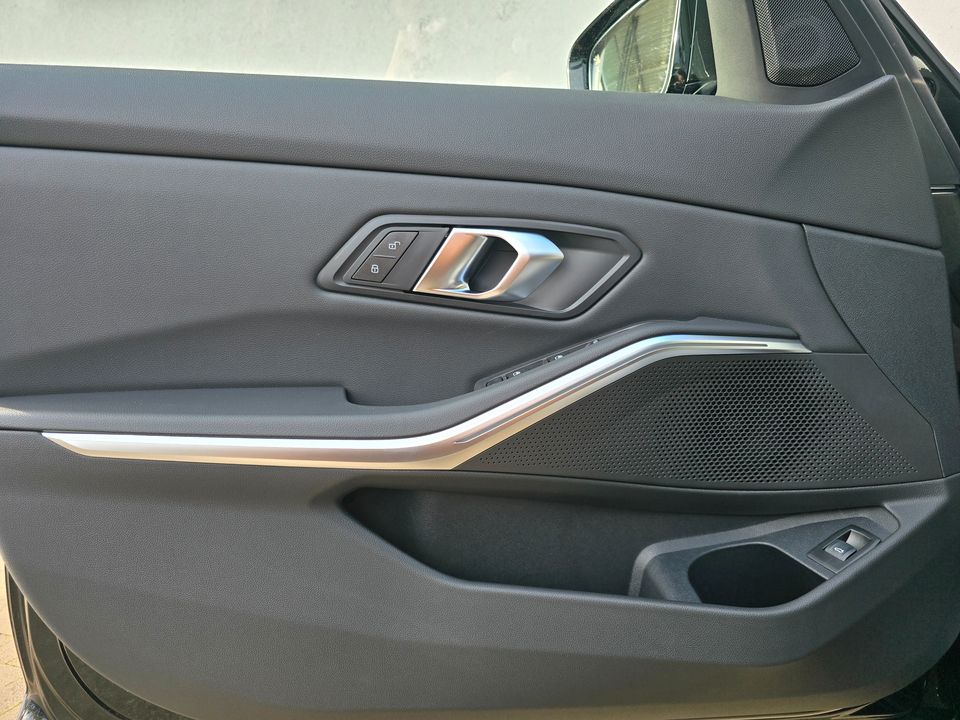 BMW 318 - Bild 12
