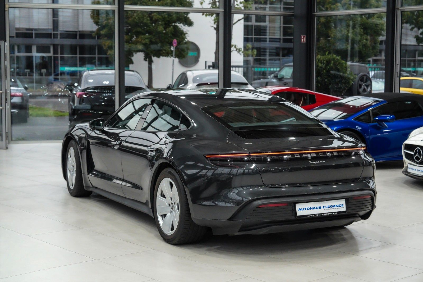 Porsche Taycan HEAD-UP SOUND-PACK. LED PASM NAVI DAB foto 8